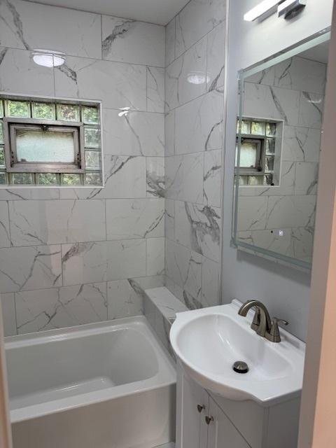 124 E 124th St, Chicago, IL 60628 - photo 9