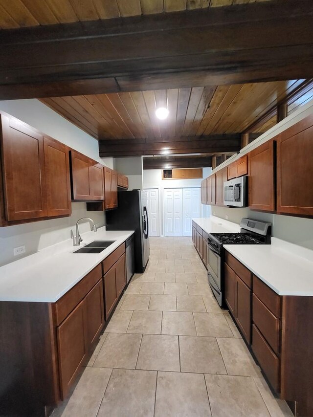 2913 Balmoral Cres, Flossmoor, IL 60422 - unfurnished bedroom featuring light wood-style floors, ceiling fan, and a closet