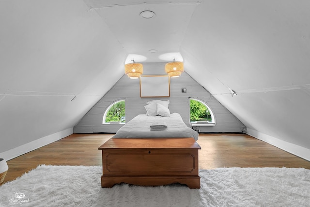 915 E Duane Blvd, Kankakee, IL 60901 - bedroom with vaulted ceiling and wood finished floors
