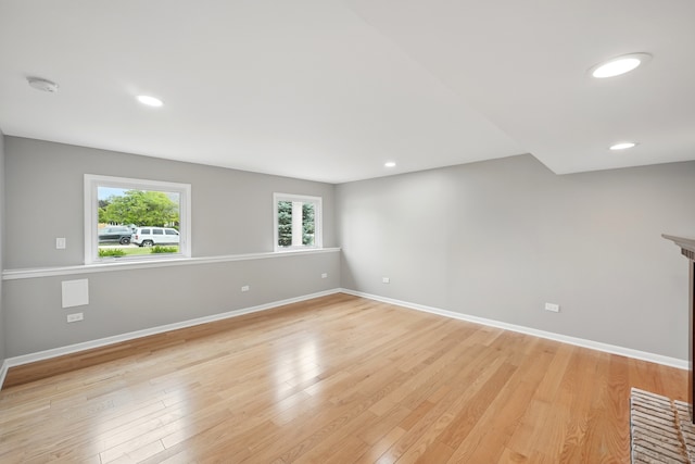 8306 Regency Ct, Willow Springs, IL 60480 - spare room with baseboards, light wood-style flooring, a smoke detector, and recessed lighting