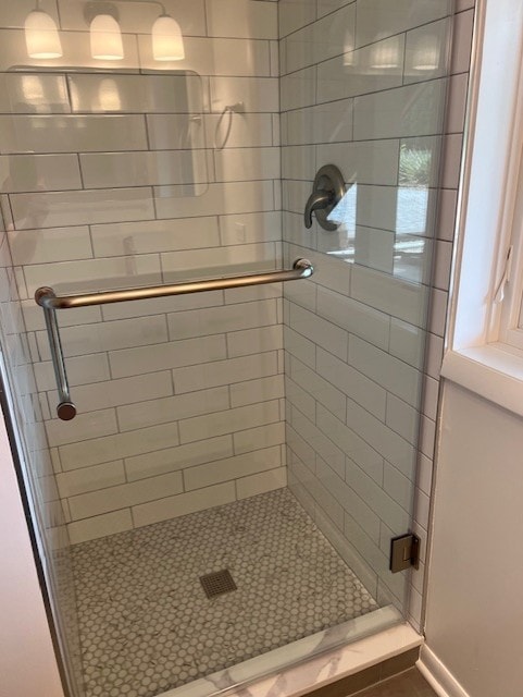 8306 Regency Ct, Willow Springs, IL 60480 - full bath featuring a stall shower
