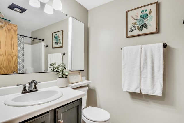 25911 W Highpoint Rd, Ingleside, IL 60041 - full bath featuring vanity, toilet, and curtained shower