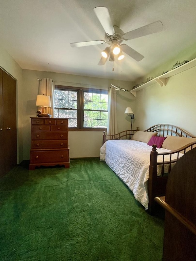 17581 W Summit Dr, Grayslake, IL 60030 - carpeted bedroom with ceiling fan