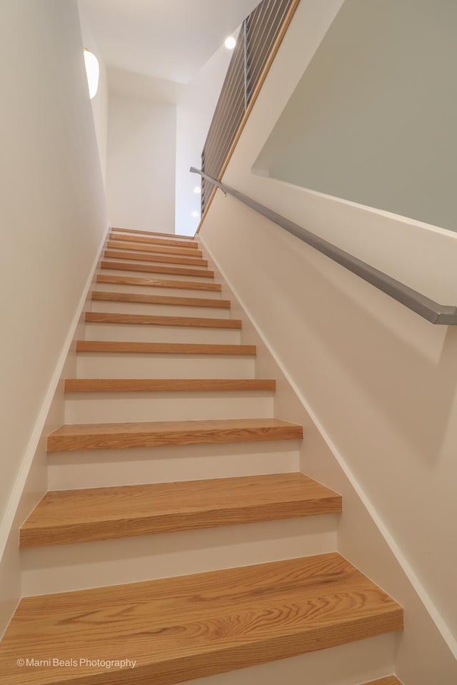 6123 S Ellis Ave, Chicago, IL 60637 - view of staircase