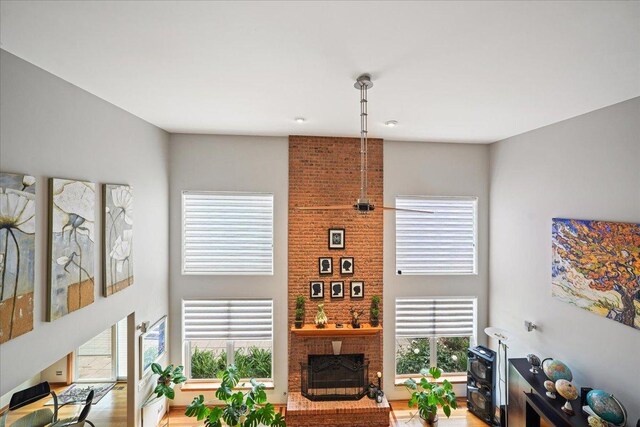 1839 Kings Gate Ln, Crystal Lake, IL 60014 - living area with a fireplace and a high ceiling