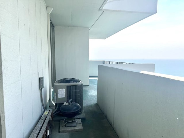 6033 N Sheridan Rd Unit 27C, Chicago, IL 60660 - view of balcony