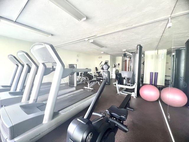 6033 N Sheridan Rd Unit 27C, Chicago, IL 60660 - view of gym