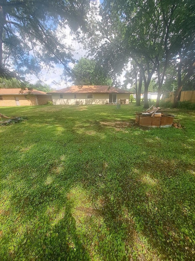 3025 Central Ave, Rockford, IL 61102 - view of grassy yard