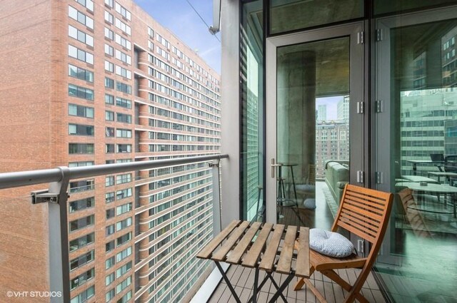 600 N Fairbanks Ct Unit 1707, Chicago, IL 60611 - view of balcony