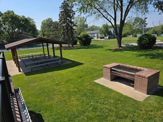 222 Oakwood Ln, Bloomingdale, IL 60108 - view of grassy yard featuring a gazebo and a water view