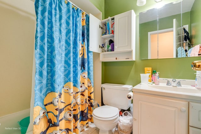 222 Oakwood Ln, Bloomingdale, IL 60108 - full bathroom featuring toilet, vanity, curtained shower, and tile patterned flooring