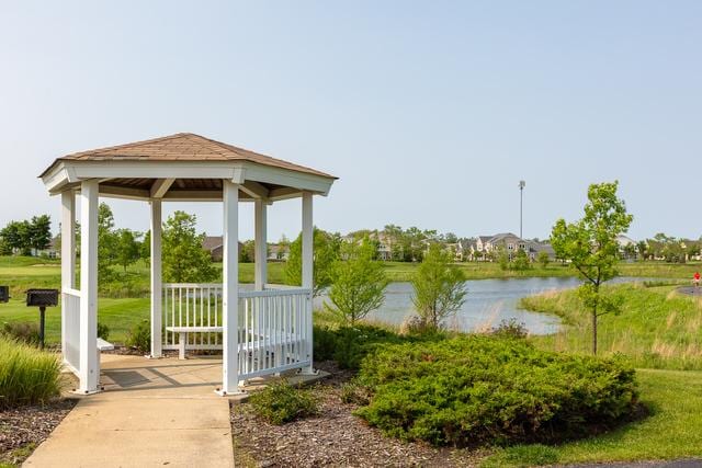 3975 Idlewild Ln Unit 200, Naperville, IL 60564 - view of property's community with a gazebo and a water view