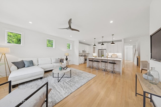 3300 S Giles Ave, Chicago, IL 60616 - living room featuring light wood-type flooring, recessed lighting, and ceiling fan