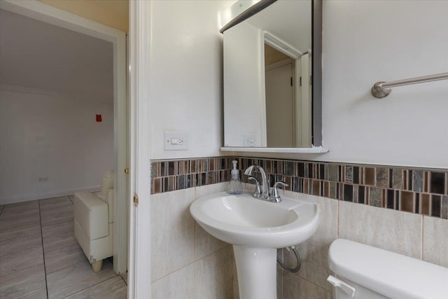 8353 N Drake Ave, Skokie, IL 60076 - half bath with toilet and tile walls