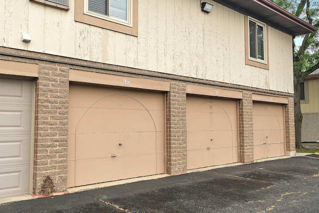 15713 Orlan Brook Dr Unit 97, Orland Park, IL 60462 - view of garage