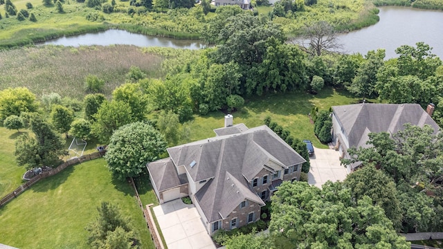 647 Oak Ln, South Elgin, IL 60177 - aerial view of property and surrounding area featuring a large body of water