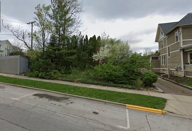 231 W Downer Pl, Aurora, IL 60506