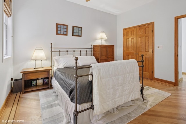 920 W Wolfram St Unit 3, Chicago, IL 60657 - bedroom featuring light wood finished floors, baseboards, and a closet