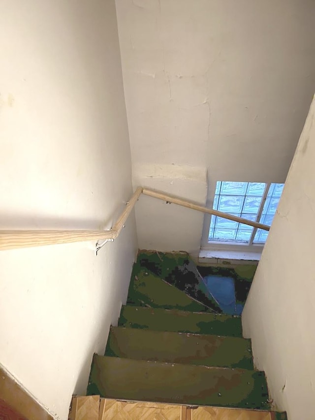 1511 N Linder Ave, Chicago, IL 60651 - view of stairs