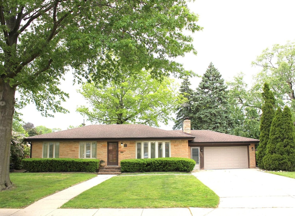 2620 Sarah St, Franklin Park, IL 60131 - photo 1