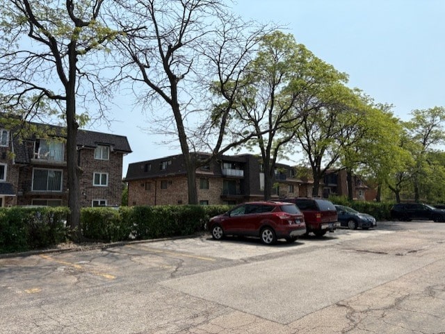 10811 S Keating Ave Unit 3Se, Oak Lawn, IL 60453 - view of front facade featuring uncovered parking