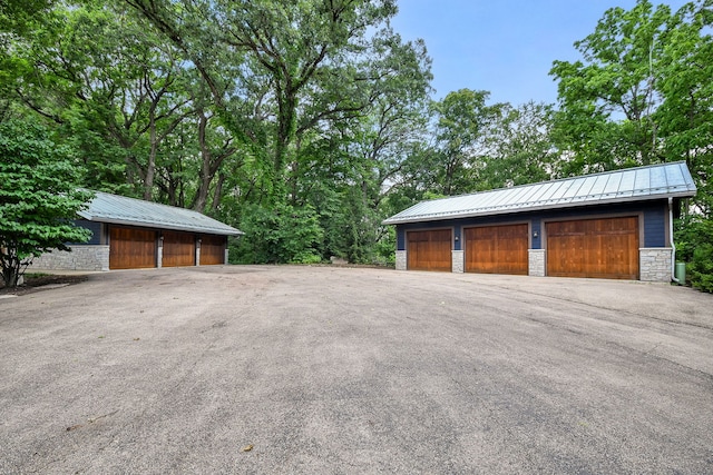 4N650 Pheasant Run Dr, Saint Charles, IL 60175 - view of detached garage