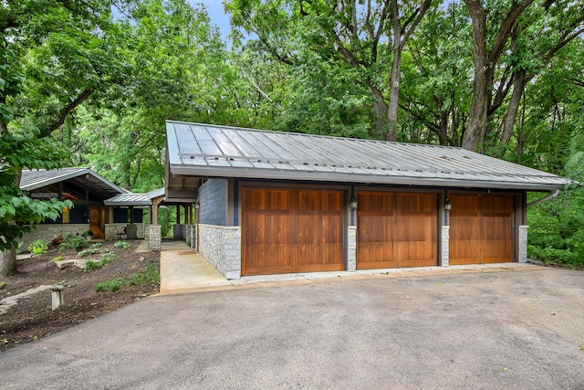 4N650 Pheasant Run Dr, Saint Charles, IL 60175 - view of detached garage