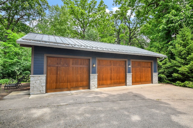 4N650 Pheasant Run Dr, Saint Charles, IL 60175 - view of detached garage