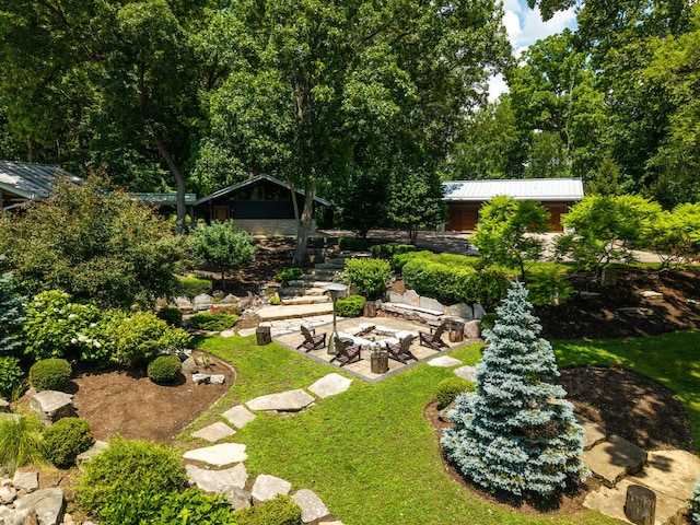 4N650 Pheasant Run Dr, Saint Charles, IL 60175 - view of green lawn