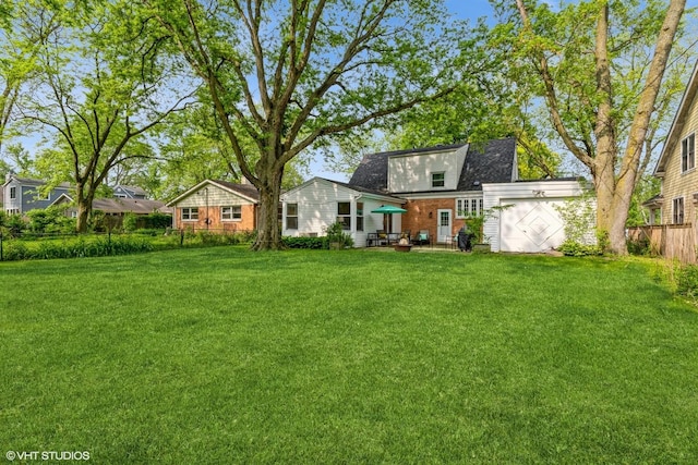 1037 Cedar Ln, Northbrook, IL 60062 - view of yard featuring an attached garage