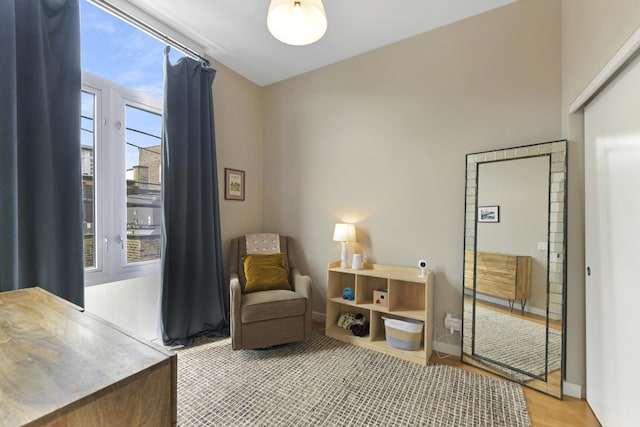 1615 N Wolcott Ave Unit 204, Chicago, IL 60622 - living area featuring baseboards