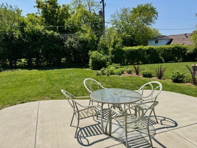802 N Burning Bush Ln, Mount Prospect, IL 60056 - photo 26