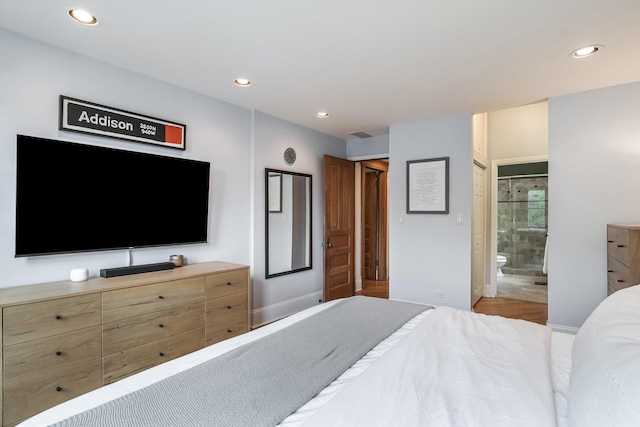 706 W Melrose Ave Unit 3, Chicago, IL 60657 - bedroom featuring recessed lighting, baseboards, and ensuite bathroom