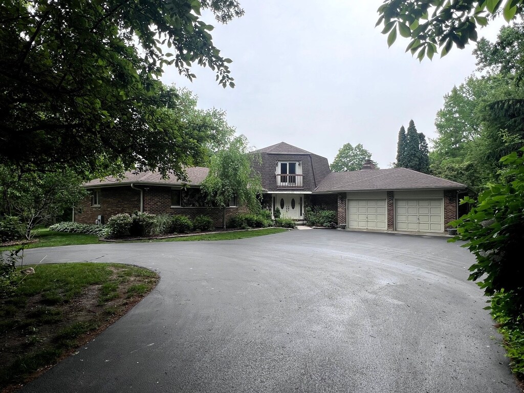 38W361 Binnie Rd, Dundee, IL 60118 - photo 1