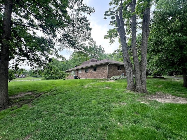 38W361 Binnie Rd, Dundee, IL 60118 - view of green lawn