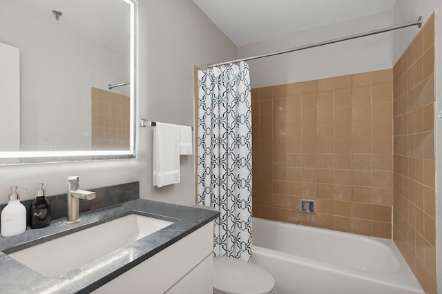740 S Federal St Unit 301, Chicago, IL 60605 - full bath featuring vanity, shower / tub combo, and toilet
