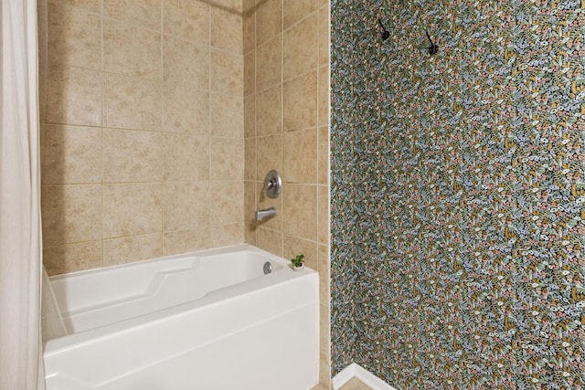 6 S Laflin St Unit 518, Chicago, IL 60607 - bathroom with tub / shower combination