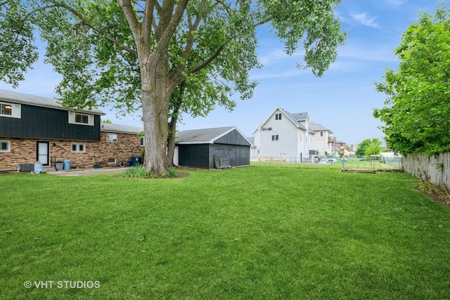 9335 Odell Ave, Bridgeview, IL 60455 - fenced backyard featuring a residential view