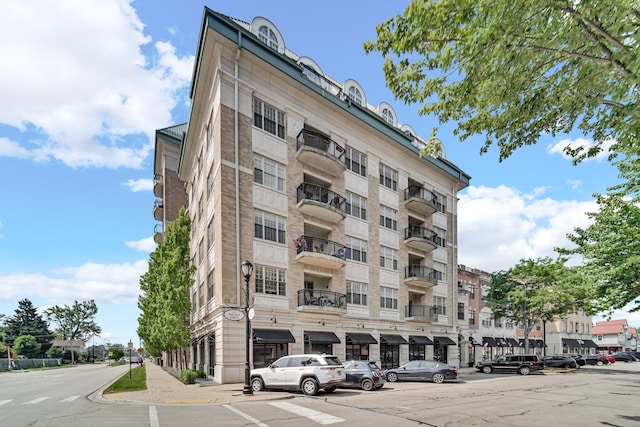 50 N Plum Grove Rd Unit 502E, Palatine, IL 60067 - view of apartment building / complex