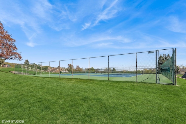 592 Dunham Rd, Gurnee, IL 60031 - view of tennis court