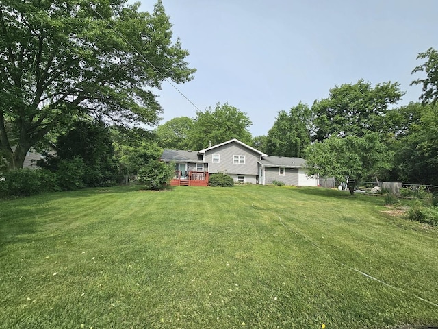1N485 Neltnor Blvd, West Chicago, IL 60185 - view of grassy yard featuring a deck