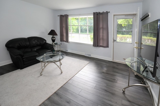 1N485 Neltnor Blvd, West Chicago, IL 60185 - living area featuring wood finished floors and baseboards
