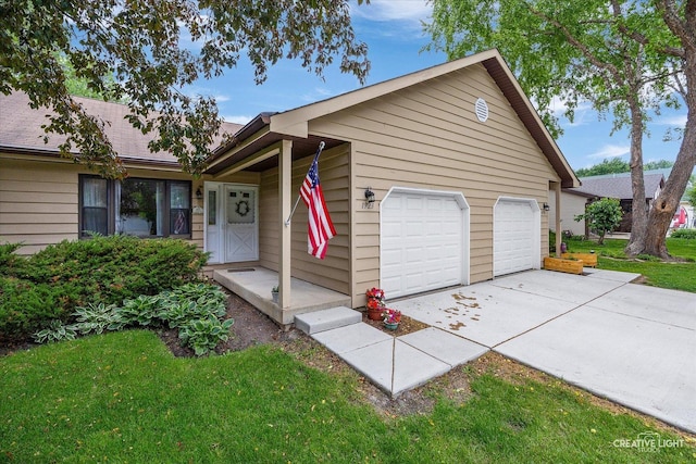 1923-25 Monday Dr, Elgin, IL 60123 - ranch-style house with driveway and a front lawn