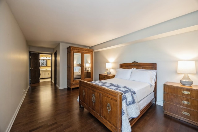 1419 Bonnie Brae Pl Unit 3B, River Forest, IL 60305 - bedroom with dark wood-style floors and baseboards