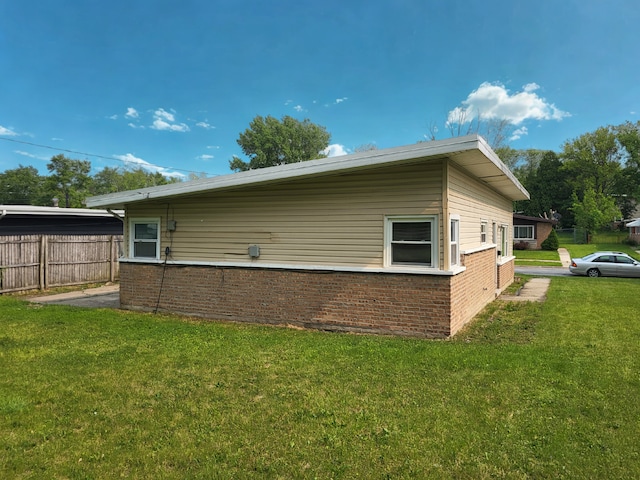 304 Shawnee St, Park Forest, IL 60466 - view of home's exterior featuring brick siding