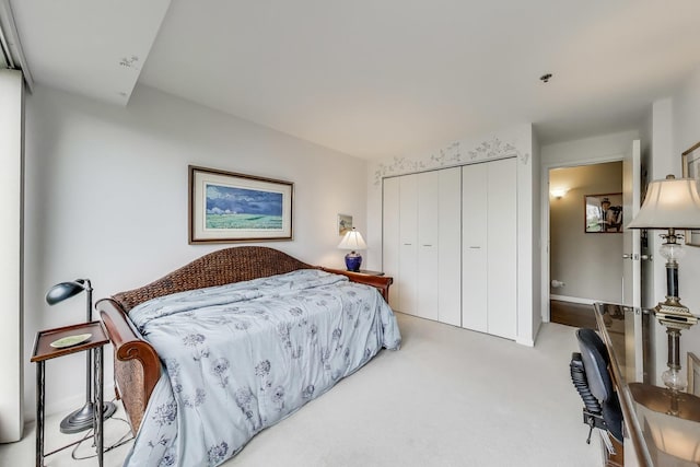 2050 Arbor Ln Unit 301, Northfield, IL 60093 - bedroom with a closet and carpet floors