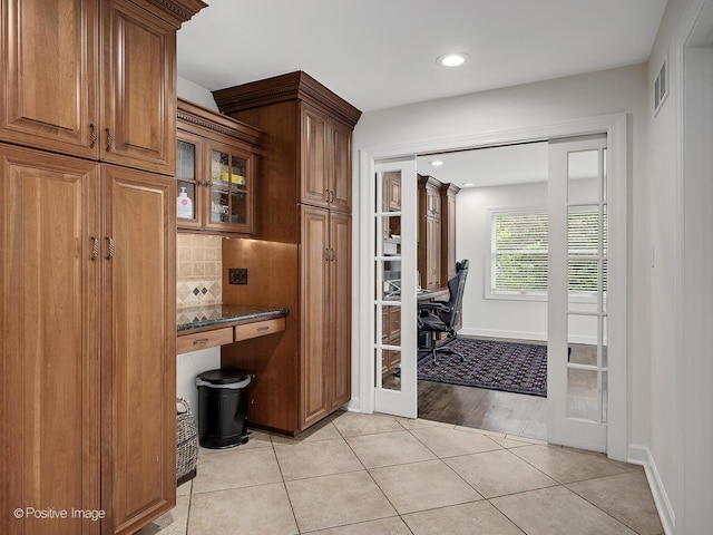 9 Charleston Rd, Hinsdale, IL 60521 - mudroom with light tile patterned flooring, recessed lighting, and baseboards