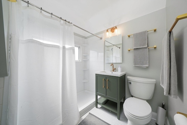 734 Forest Rd, La Grange Park, IL 60526 - full bath with toilet, vanity, and curtained shower