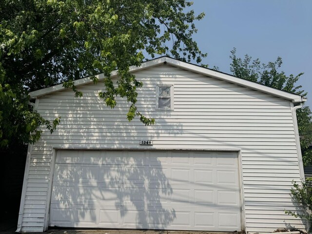 5349 N Meade Ave, Chicago, IL 60630 - view of detached garage