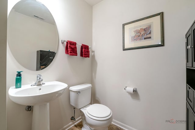 39862 Waterloo Dr, Beach Park, IL 60083 - bathroom with toilet and baseboards